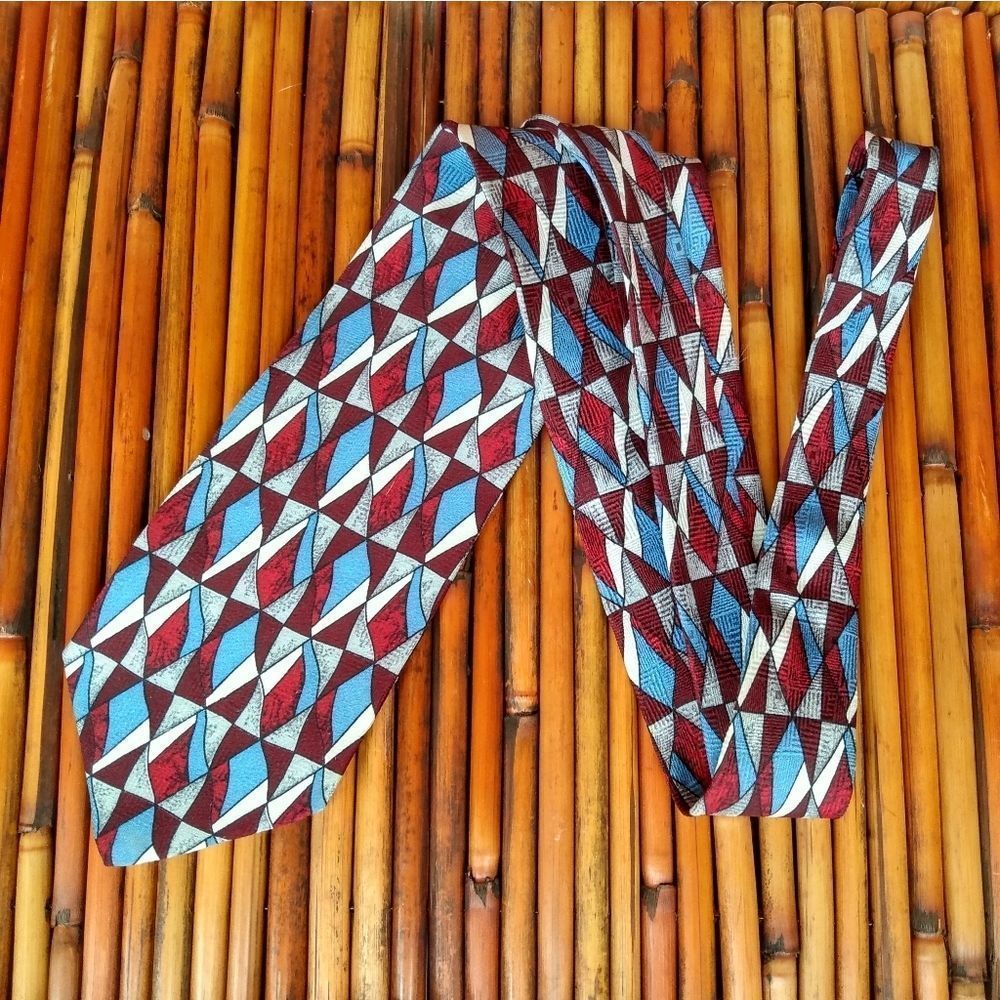 EUC VALENTINO Red, Blue & White Geometric Diamond 100% Silk Tie